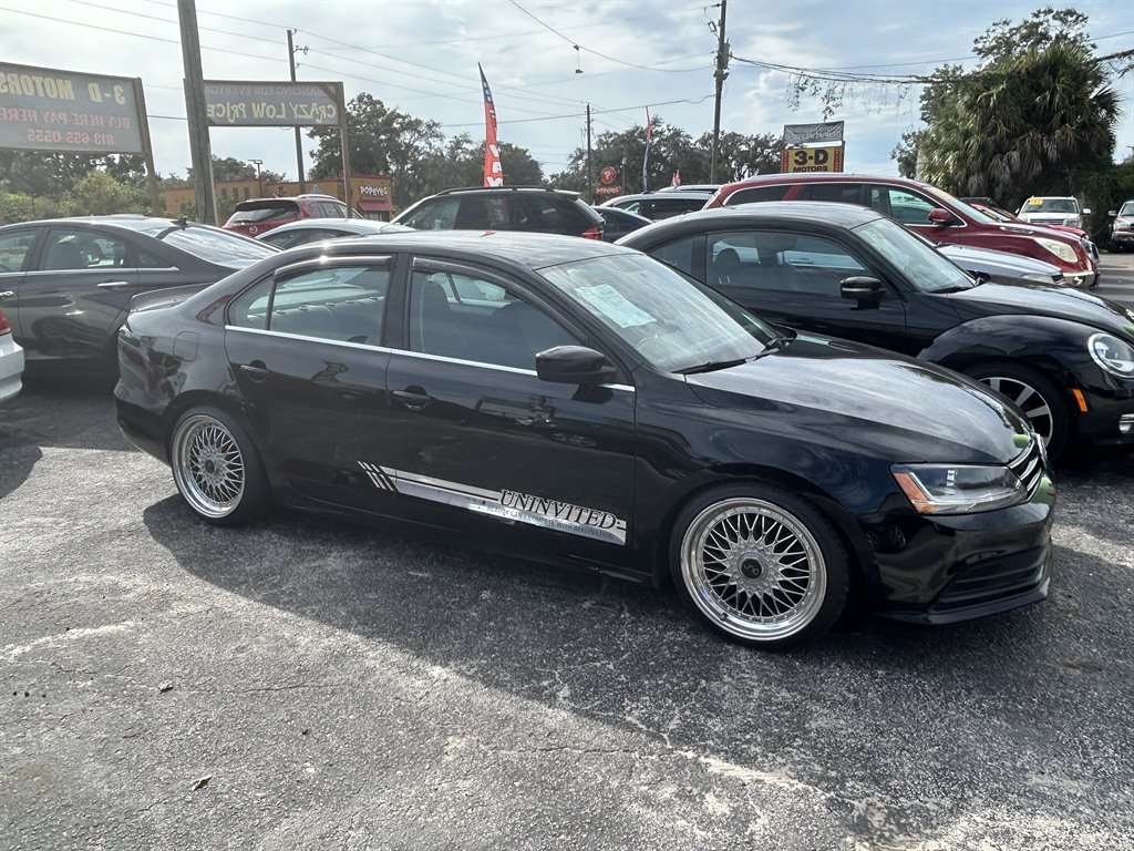 2017 Volkswagen Jetta S photo 2